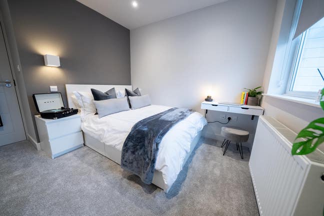 ✨ Beautifully Designed Home. Everything Included Main Photo