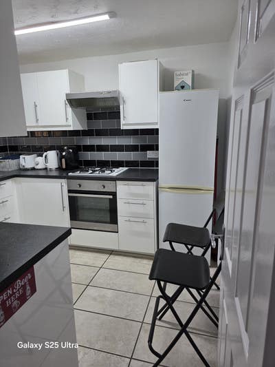 A large double room available for rent.  Main Photo