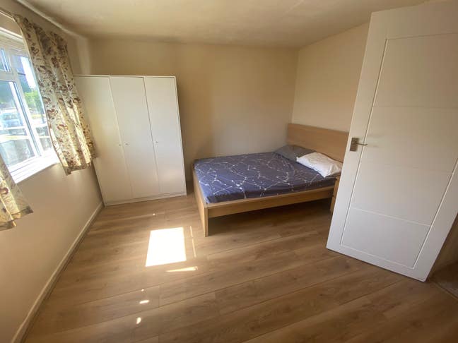 Room rent Main Photo