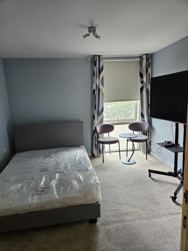 Exquisite Double Room To Rent In A Luxurious 2 Bed Main Photo