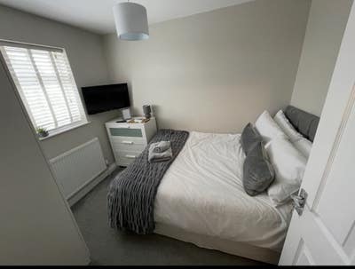 Rooms Left for Rent Bills Included Main Photo