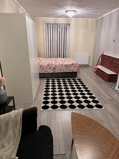 Massive Double Bedroom near Tilbury Station Main Photo