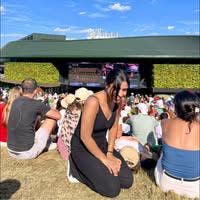 Professional Female seeks a single or double room Main Photo