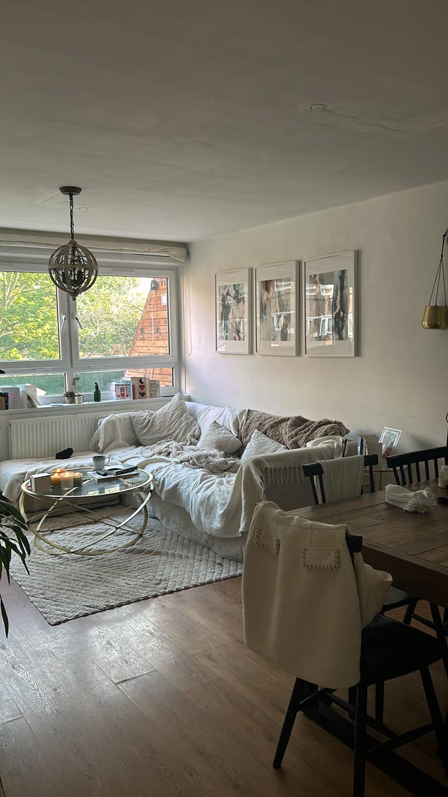 Incredible 2 bed duplex with balcony Main Photo
