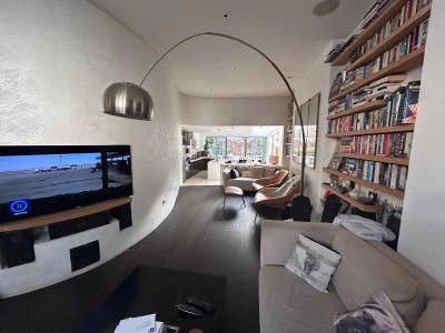 Fantastic double size room w/en suite/roof terrace Main Photo