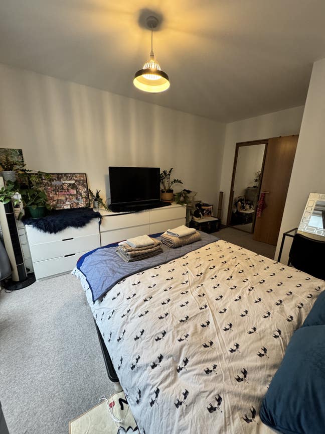 Room for Rent: Ideal for London Commuters Main Photo