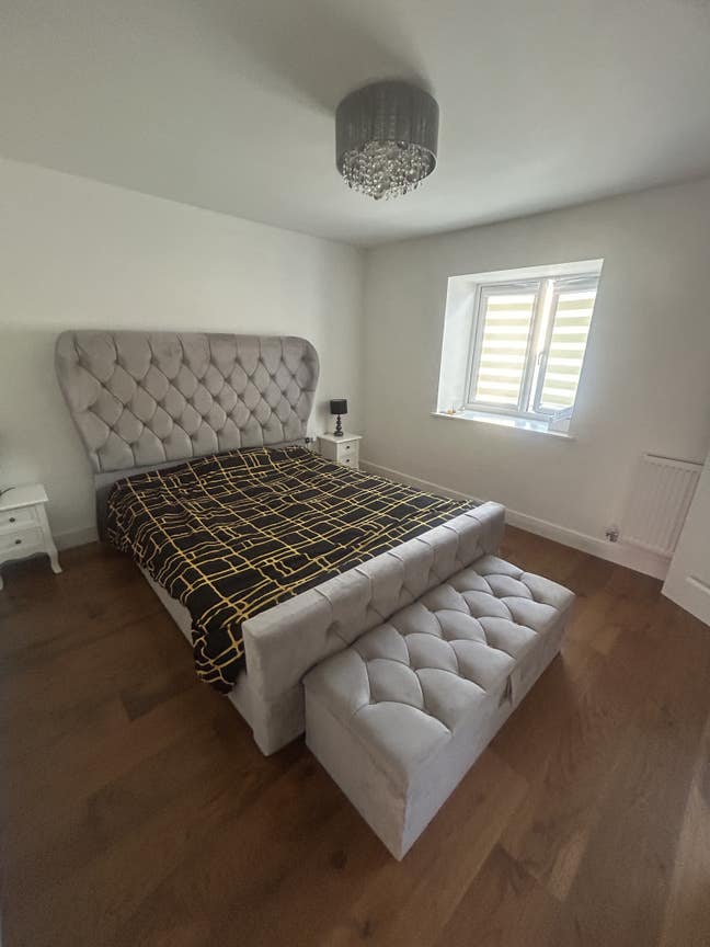 Ensuite Room for Rent-5 Min Walk to Hospital  Main Photo