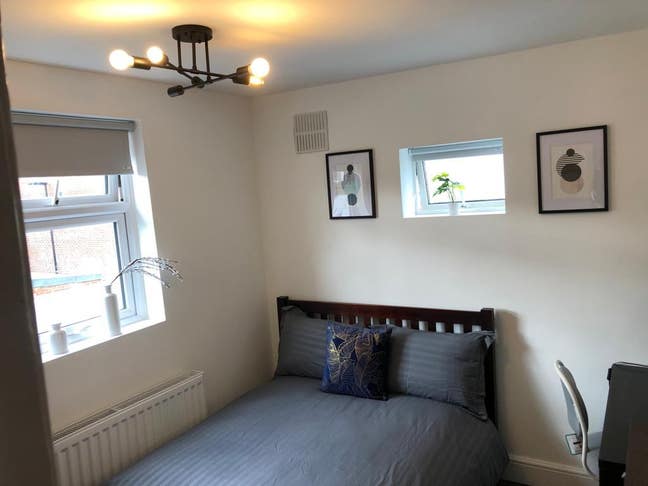 Double-BedRoom - centrally located in the Polygon  Main Photo