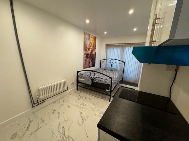 A specious studio for couple or single. Main Photo