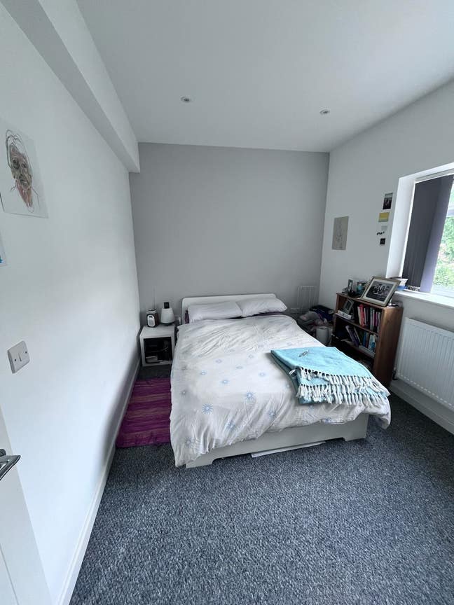 En suite Double bed room in a flatshare Main Photo