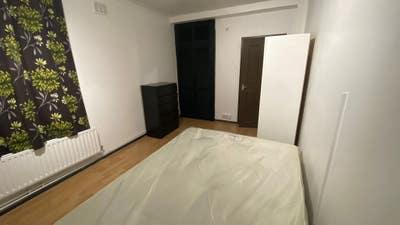 Spacious Double Room in Wandsworth  Main Photo