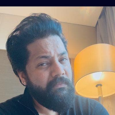 Professional Male seeks a single or double room Main Photo