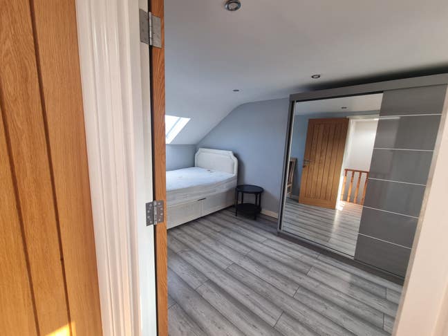 Single room to rent in Leyton, E10 Main Photo