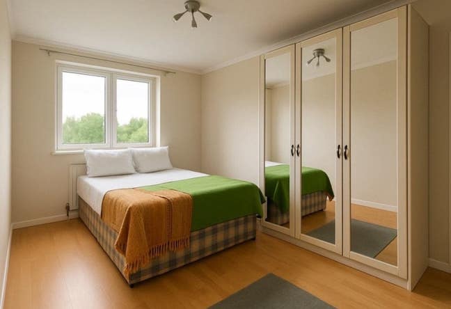 Attractive Room | 5min to DLR & Close to Shops Main Photo