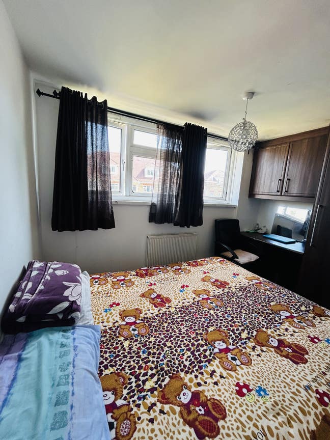  Double  room Available🏡🏚️ Main Photo