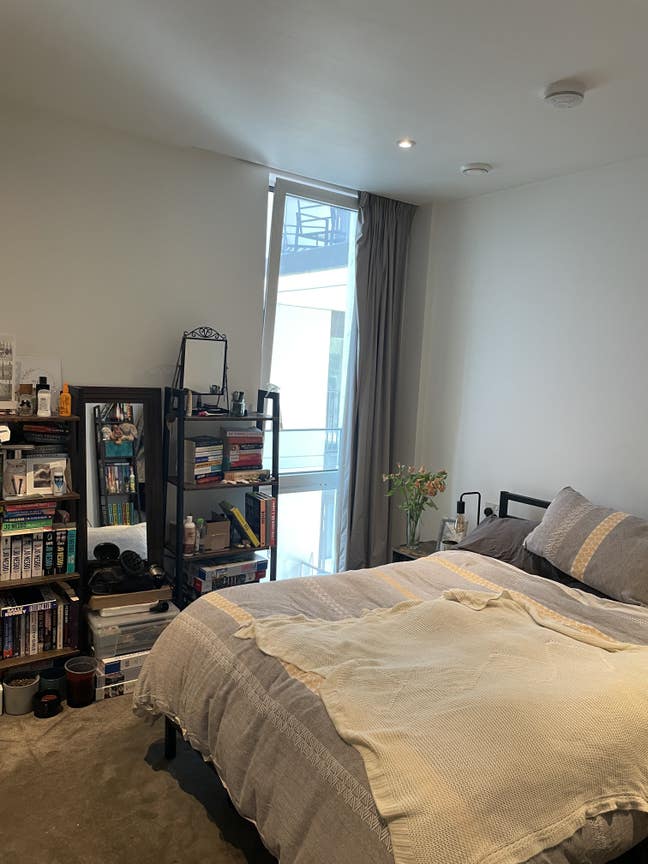 Double Room Available in E20  Main Photo