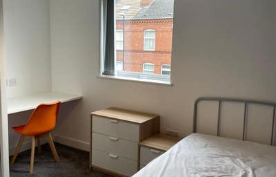 En-suite Double Room Available in Coventry Main Photo