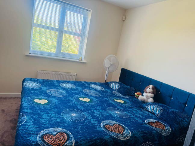 Master Ensuite Bedroom – Sale (M33)  Main Photo