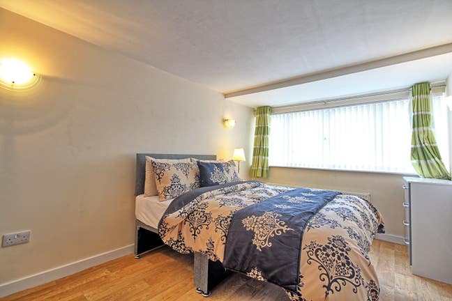 Nice Double Room Available to Rent  Main Photo