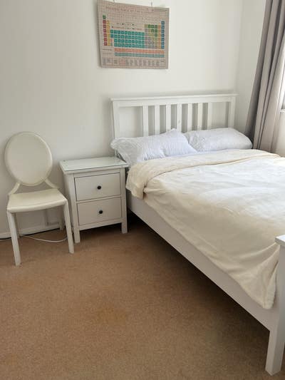 Double Room Close to Petersfield Town with Parking Main Photo