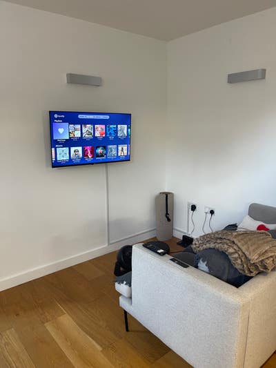 ✨ Stylish Spare Room Available in Kennington ✨ Main Photo