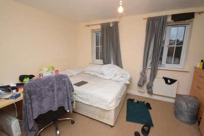 Spacious Double Room, 2mins from De Hav, Bills Inc Main Photo