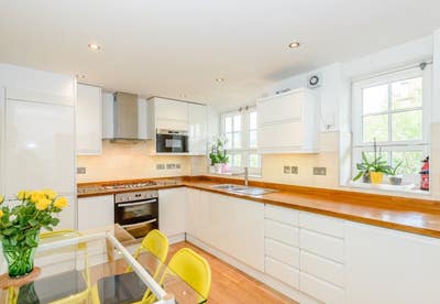 Beautiful 2bed flat at the heart of Vauxhall Main Photo