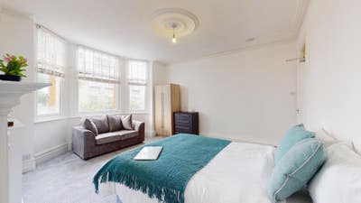 3 Bed Flat to Rent, Askew AMnsions, W12 Main Photo
