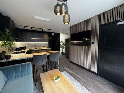 🏡 Modern 6-Bed Ensuite HMO – All Bills Included Main Photo