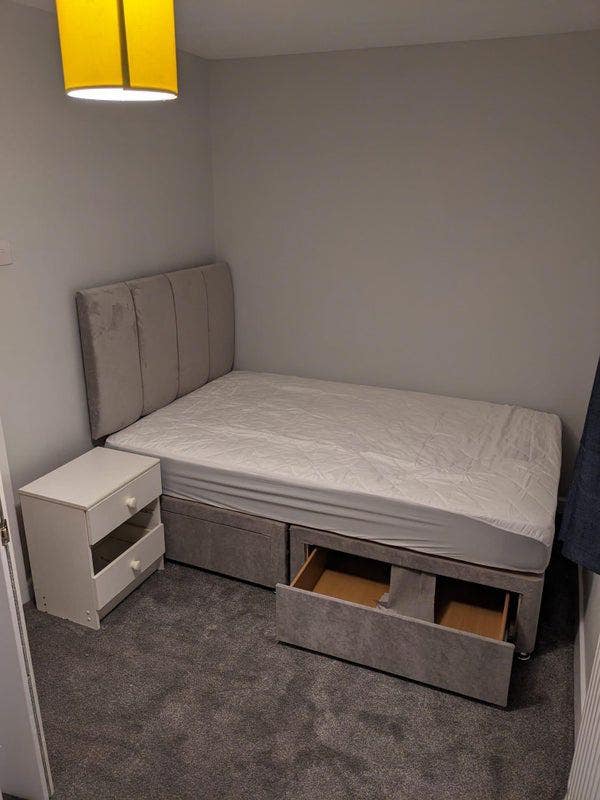 Cosy room in friendly professional houseshare Main Photo