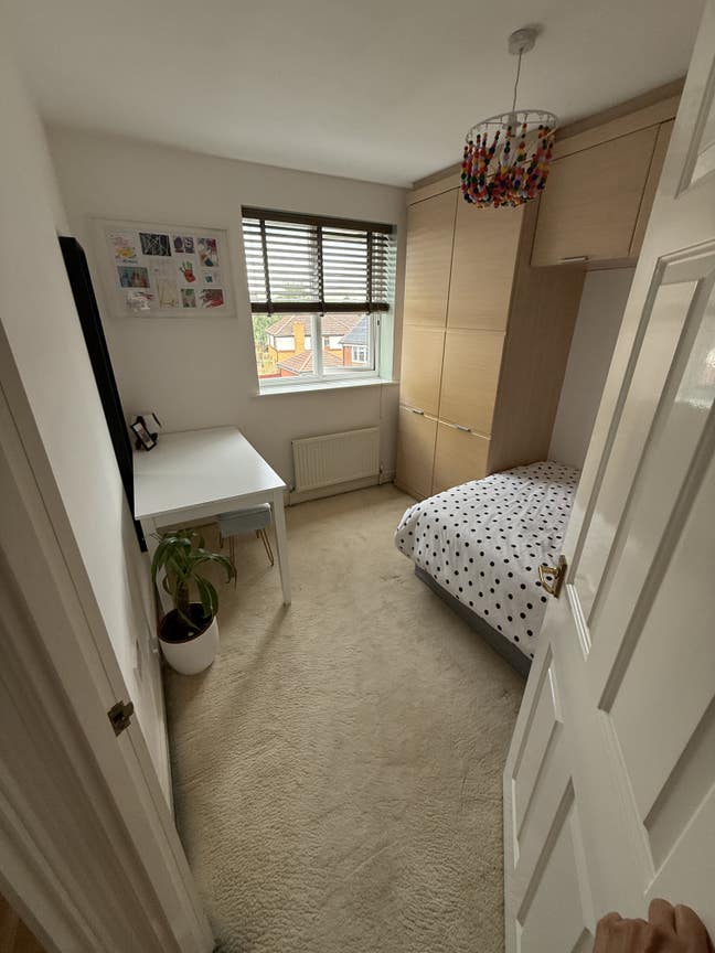 1-3 days per week room available Main Photo