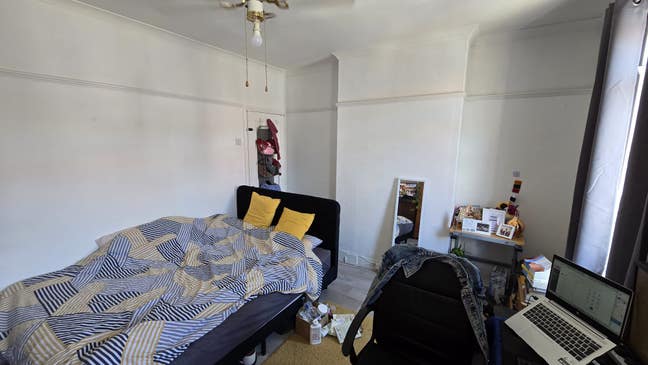Master Bedroom Available – Erith DA8  Main Photo