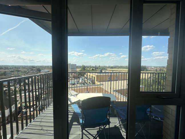 Rent a Room in Feltham -opposite station  Main Photo