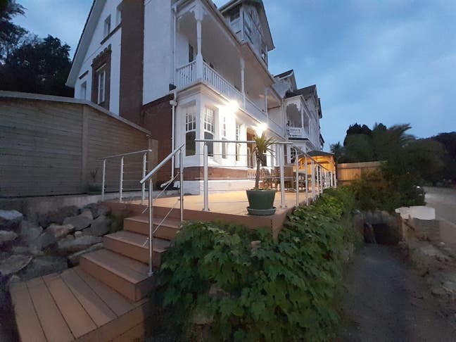 2 bed garden flat with parking opposite AMF Bowlin Main Photo