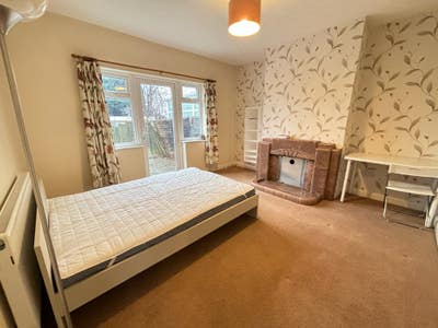 Deposit Payment Plan! - Double Room in B24 Main Photo