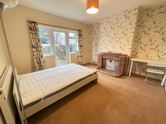 Deposit Payment Plan! - Double Rooms in B24 Main Photo