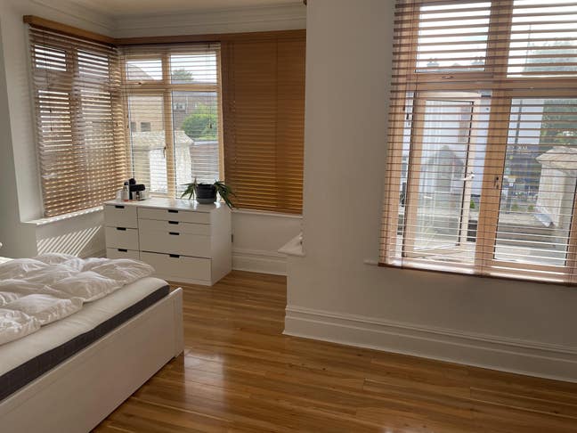 Kingsize Room in Woodford Main Photo