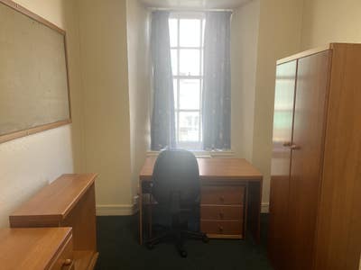 Domus Flat for Edin Uni Students- Females Preferred Main Photo