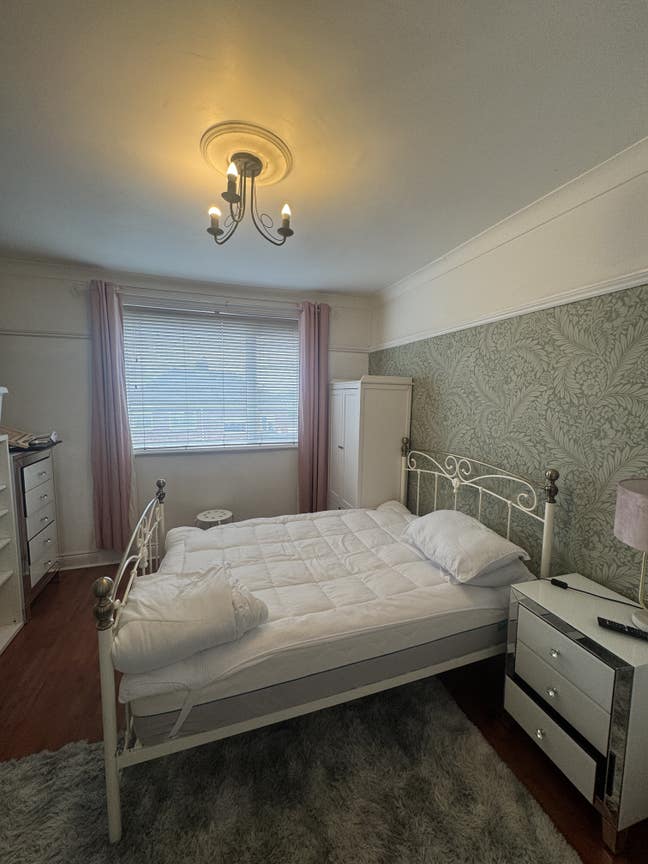 Room To Rent Main Photo