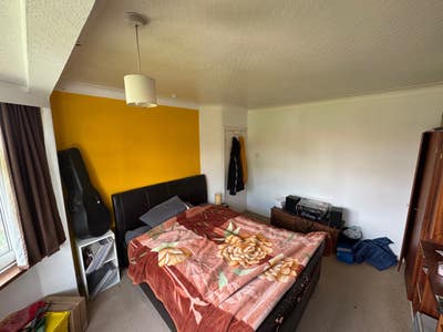 Double room available in 3 bed house  Main Photo