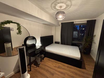 Spacious and cosy room to rent  Main Photo