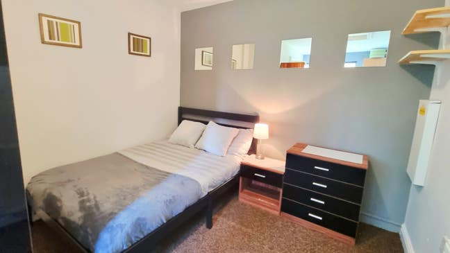 Gorgeous ensuite studio flatlet in Westhoughton  Main Photo