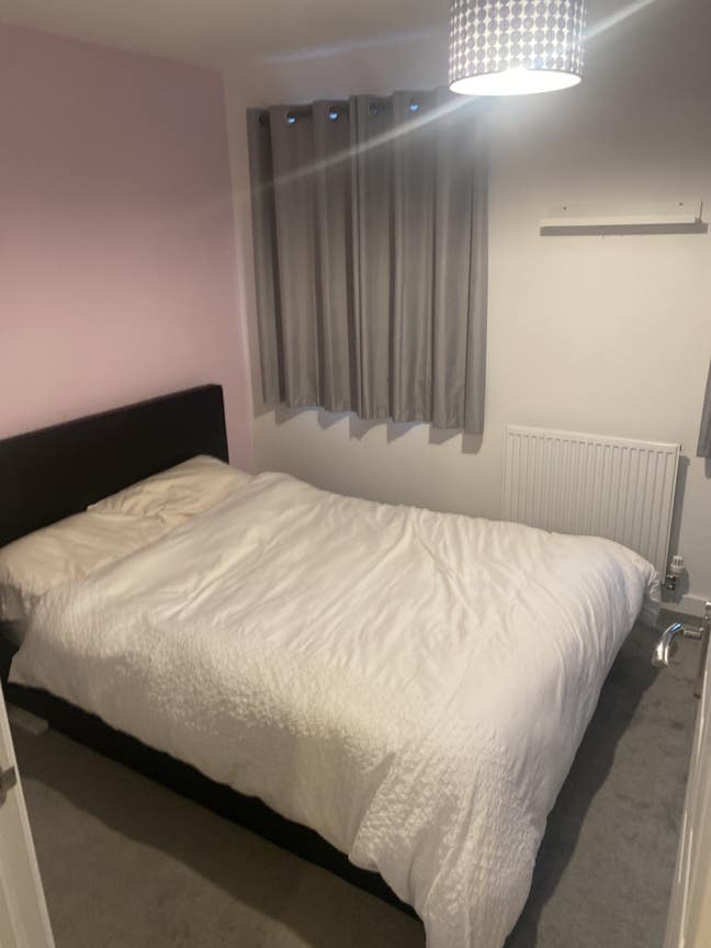 Large room to let Main Photo