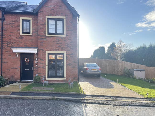 Small room for budget friendly lodger  Main Photo