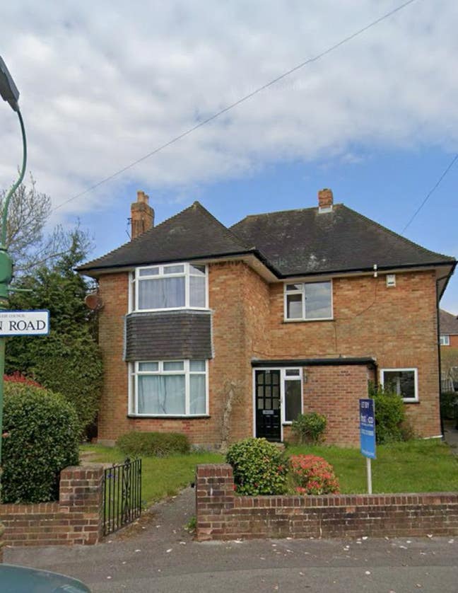 One room available in 6 bed house for all girls. Main Photo