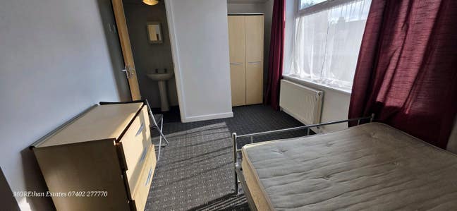 En suite rooms,Bills inc,Near transport,Oxford rd Main Photo