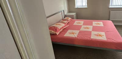 Room available for rent Main Photo