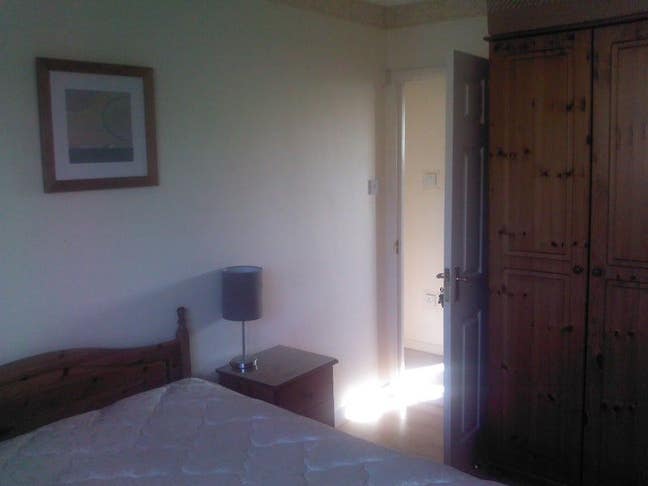 Large furnished double room (Also Avail Mon-Fri) Main Photo