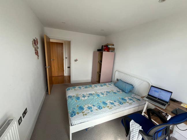 Double size En-suit room Rent for Pure vegetarian  Main Photo