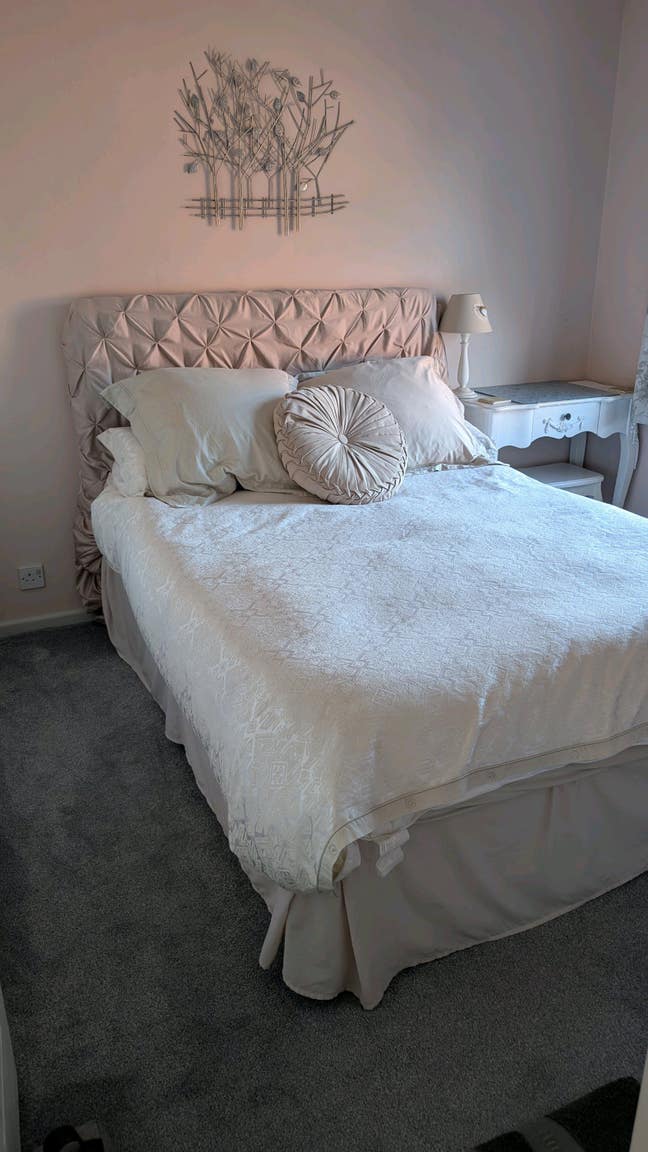 Double bedded room  Main Photo